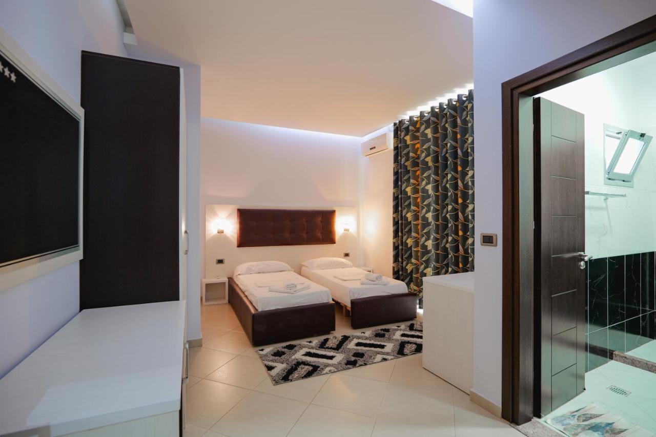 Grand Hotel Aita Radhimë Esterno foto