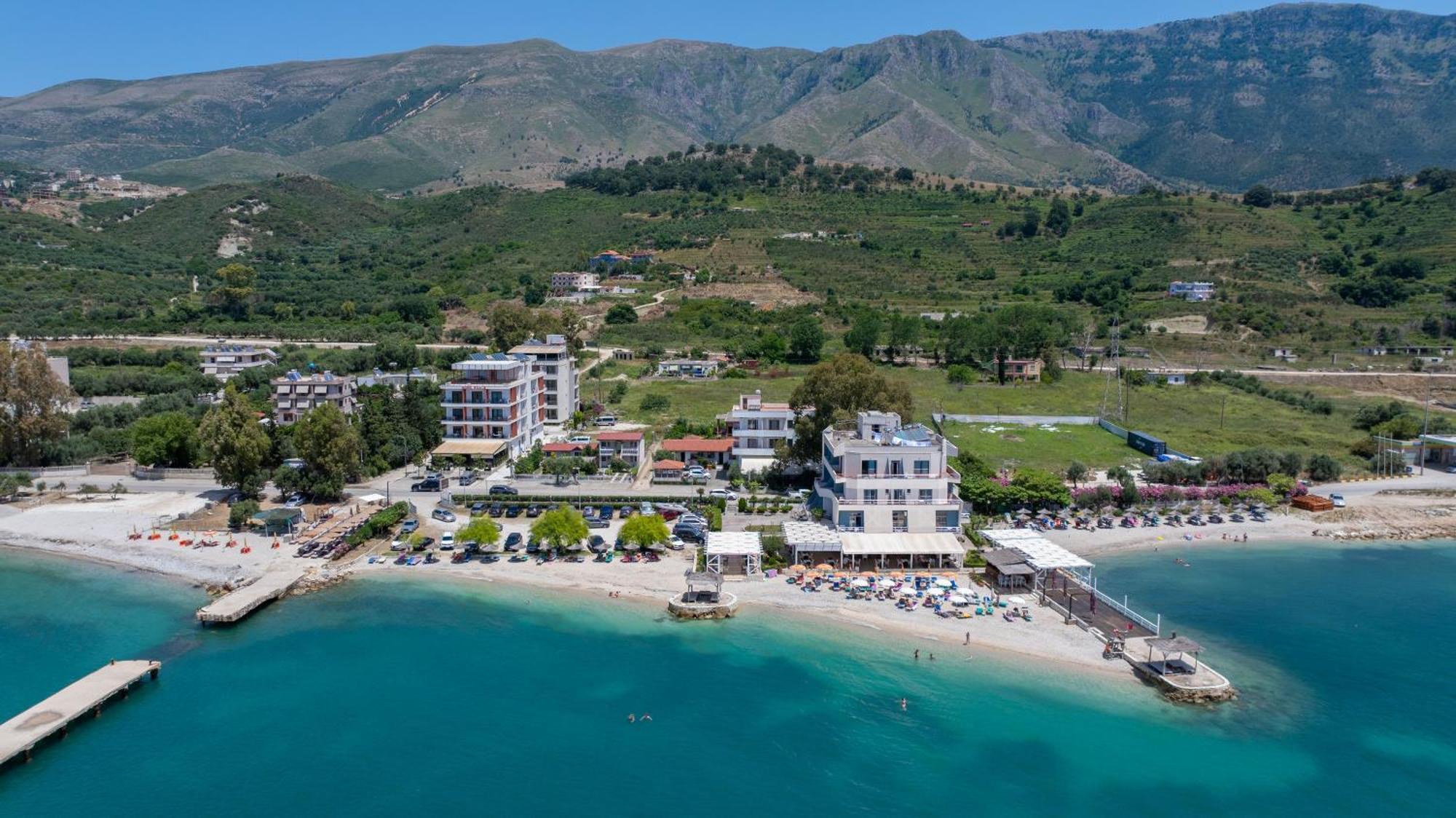 Grand Hotel Aita Radhimë Esterno foto