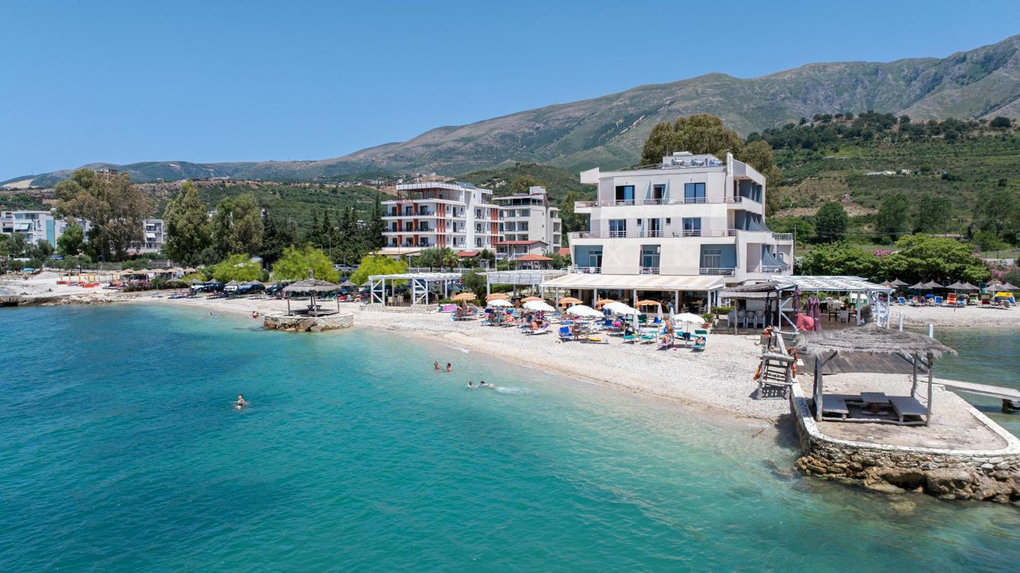 Grand Hotel Aita Radhimë Esterno foto