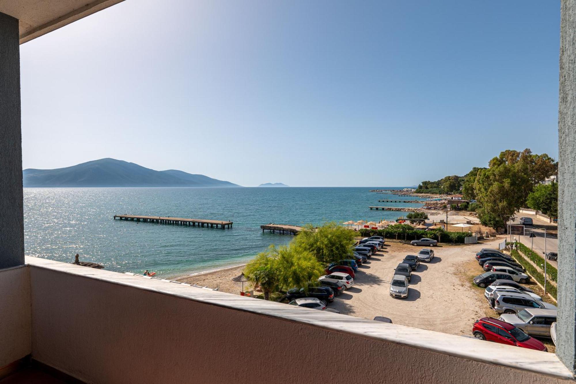 Grand Hotel Aita Radhimë Esterno foto