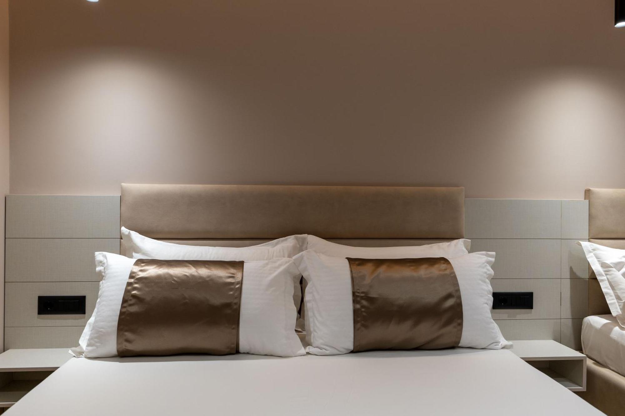 Grand Hotel Aita Radhimë Esterno foto