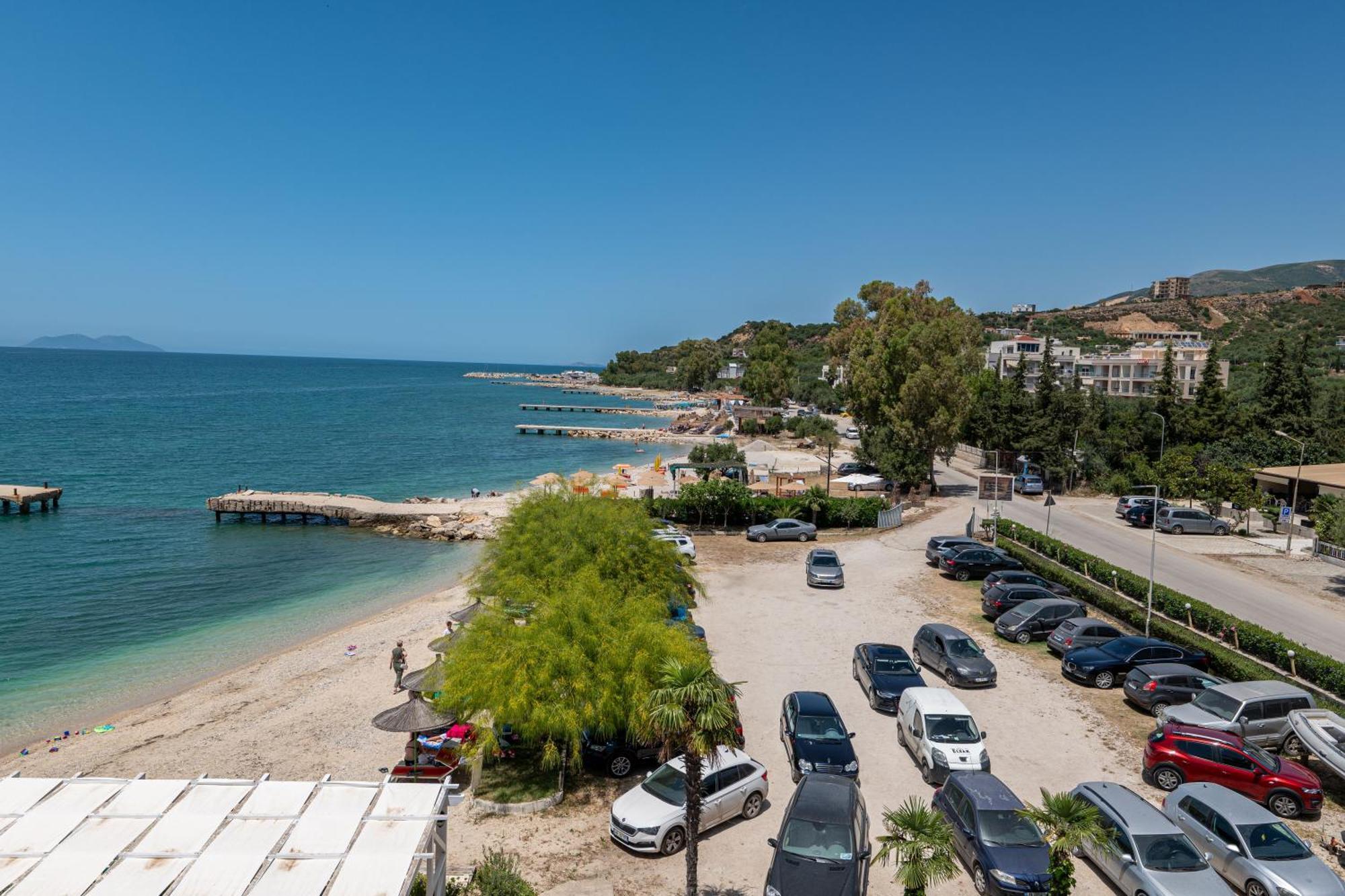 Grand Hotel Aita Radhimë Esterno foto