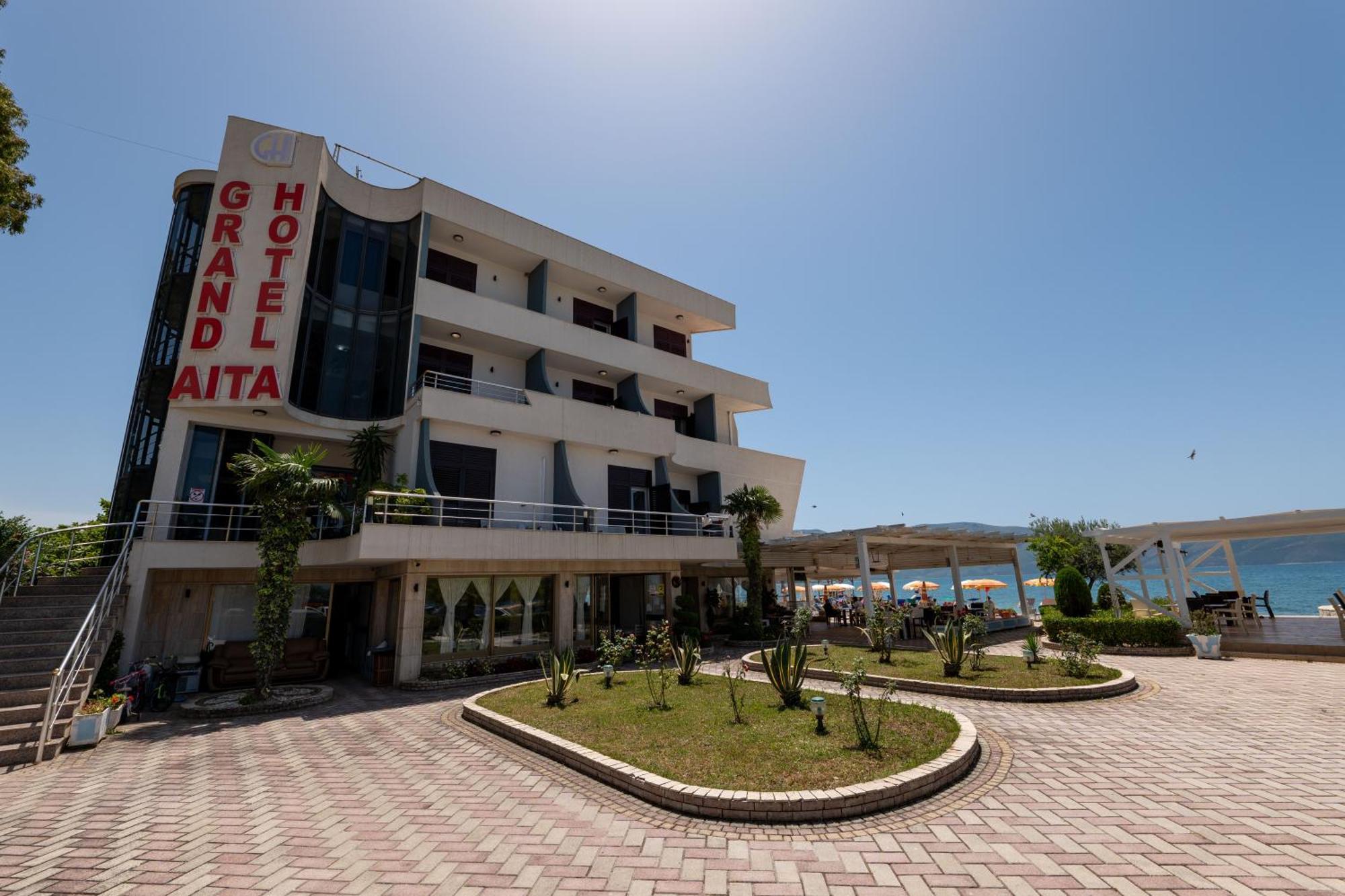 Grand Hotel Aita Radhimë Esterno foto