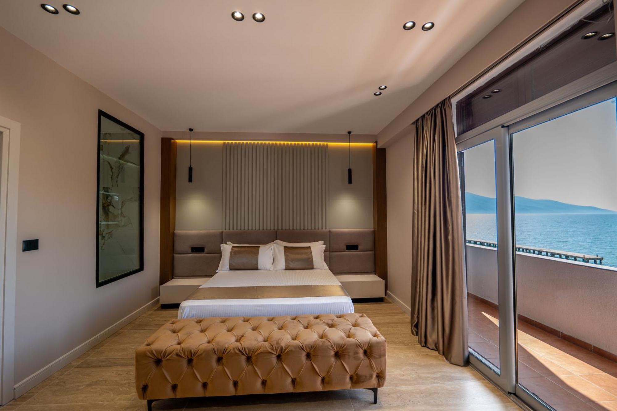Grand Hotel Aita Radhimë Esterno foto