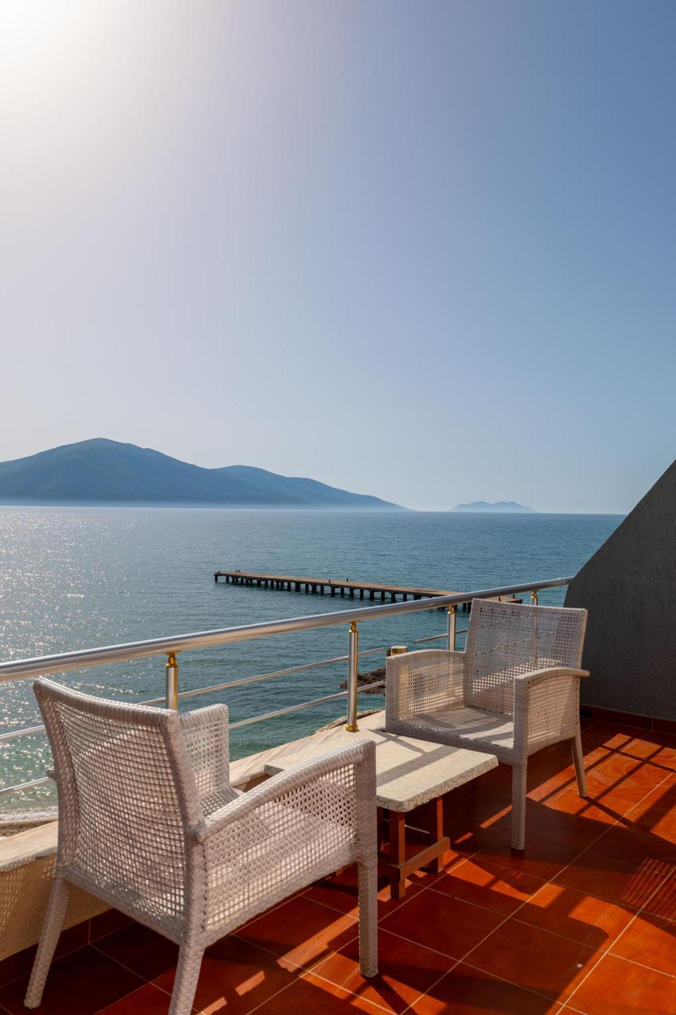 Grand Hotel Aita Radhimë Esterno foto